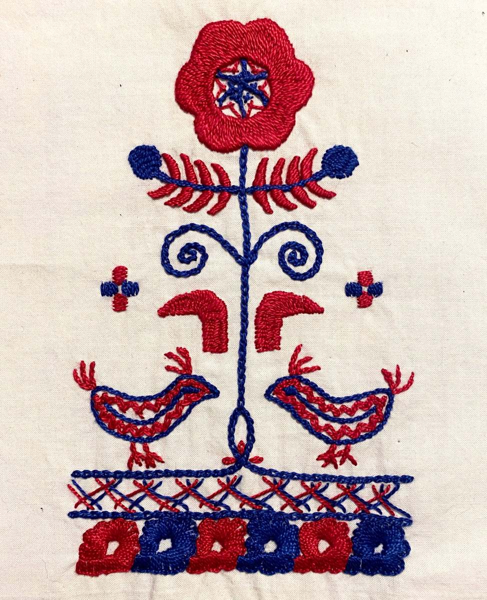 Red Scalloped Beginner Embroidery Kit - Hungarian Store